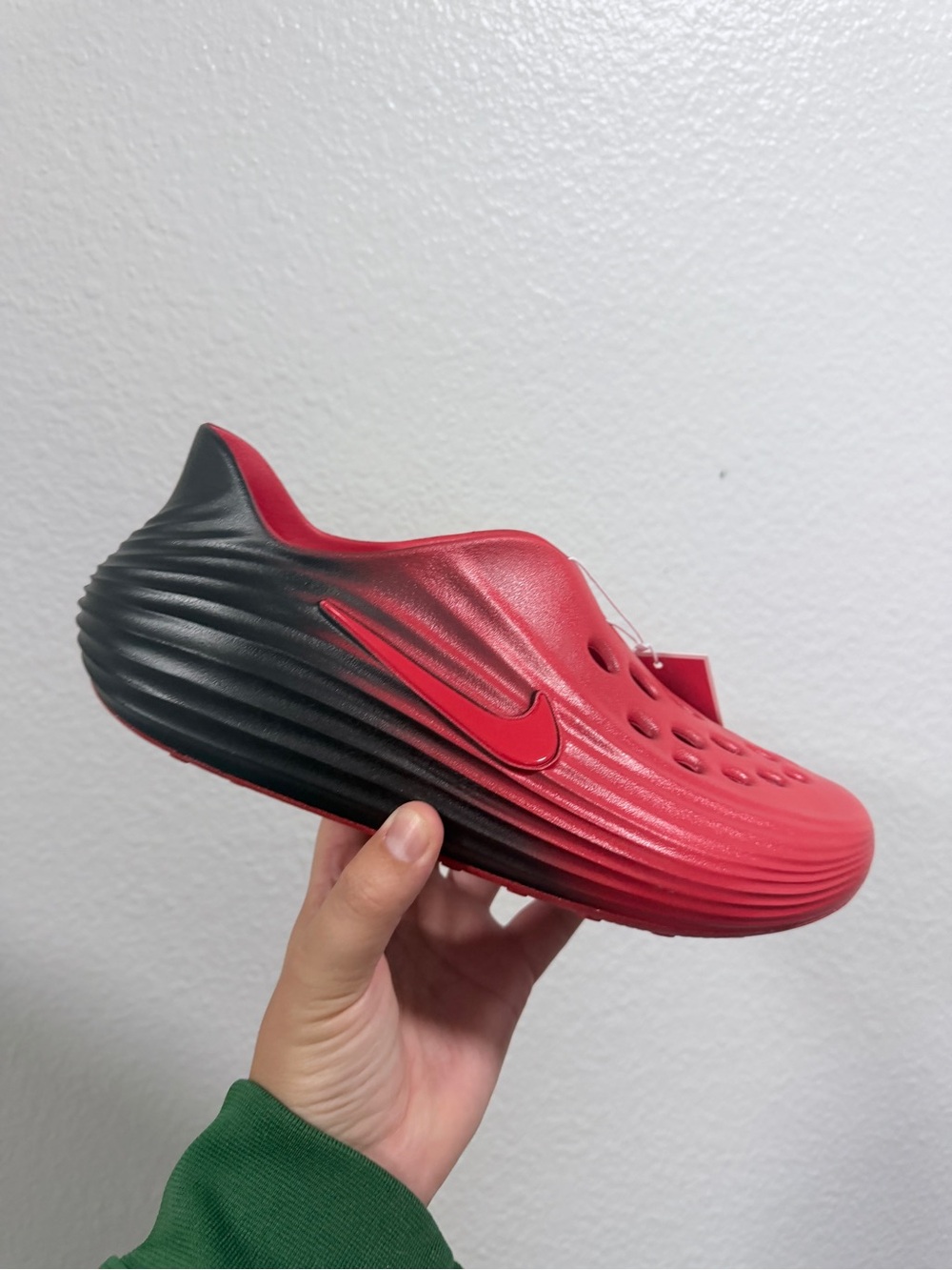 Nike reactx rejuven8 red and black